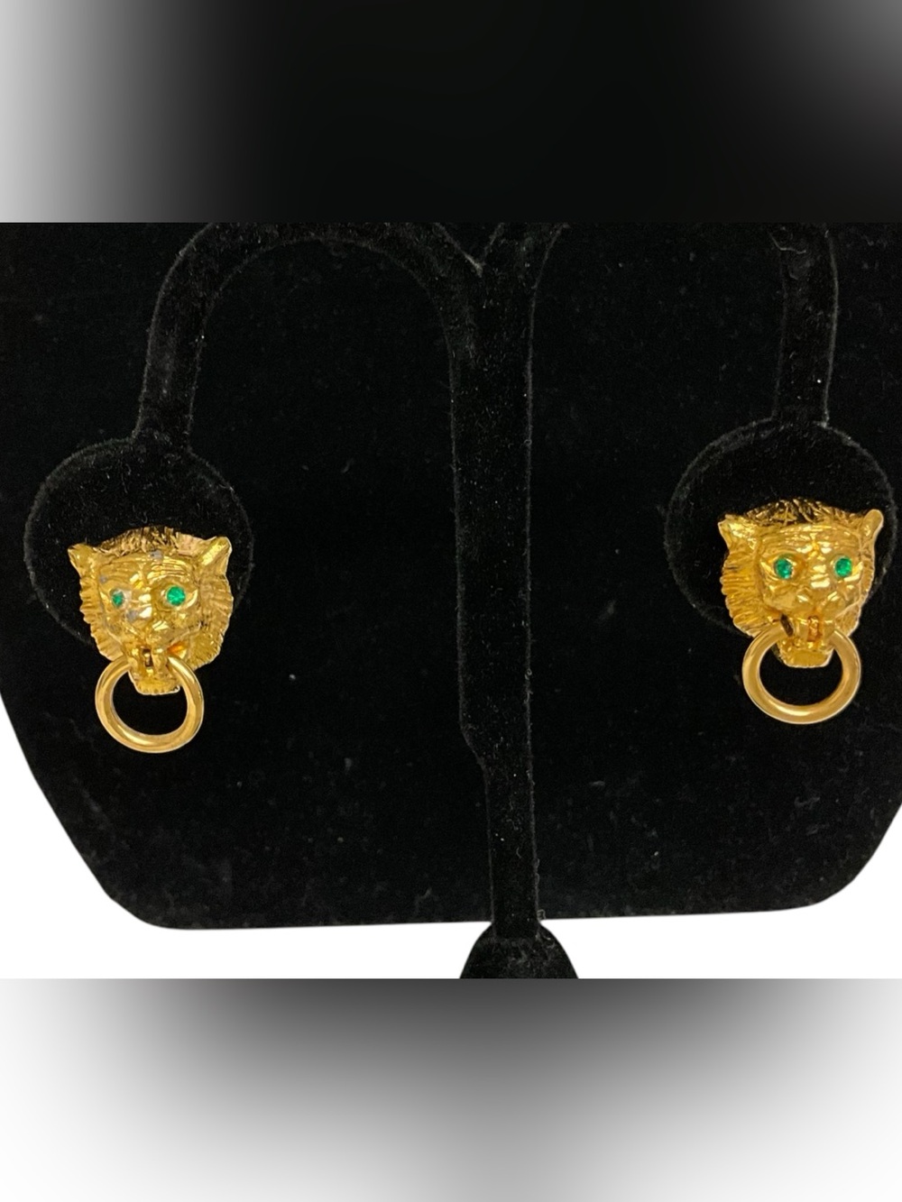 Vintage Gold Tone Lion Head Door Knocker Clip On Earrings Green Rhinestone Eyes